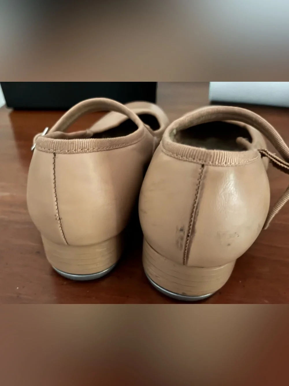 Capazio tan Maryjane tap shoes girl size 4